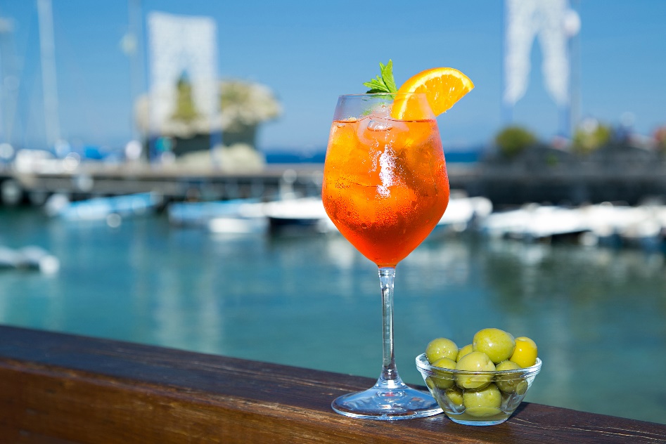 Light Aperol Spritz